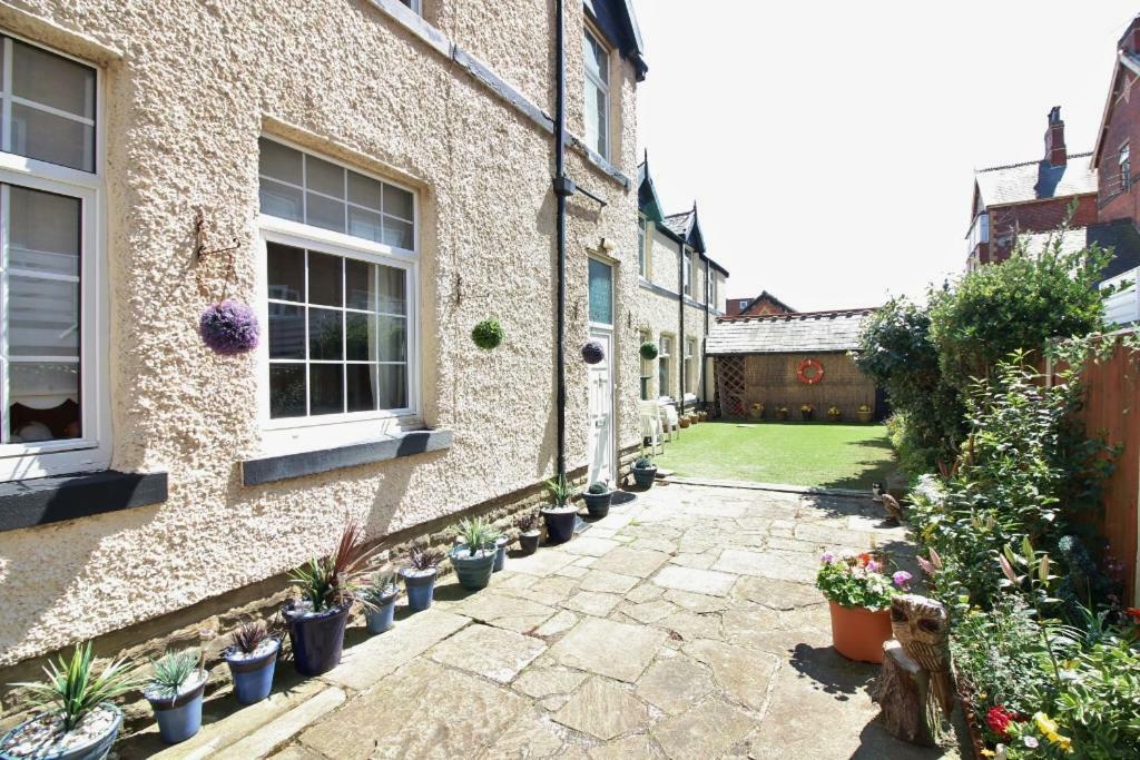 The Coach House Apartment Lytham St Annes Esterno foto